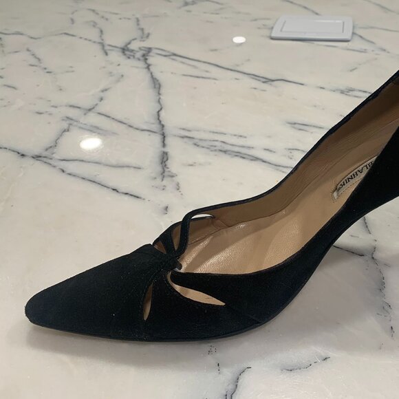 Vintage Manolo Blahnik Black Suede Heels - Picture 14 of 14